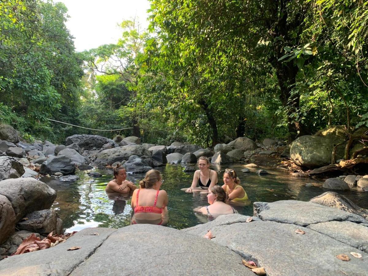 Lala Salama Backpacker Teluknarat Buitenkant foto